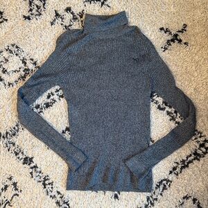 Hollister Men's Gray Turtleneck Sweater